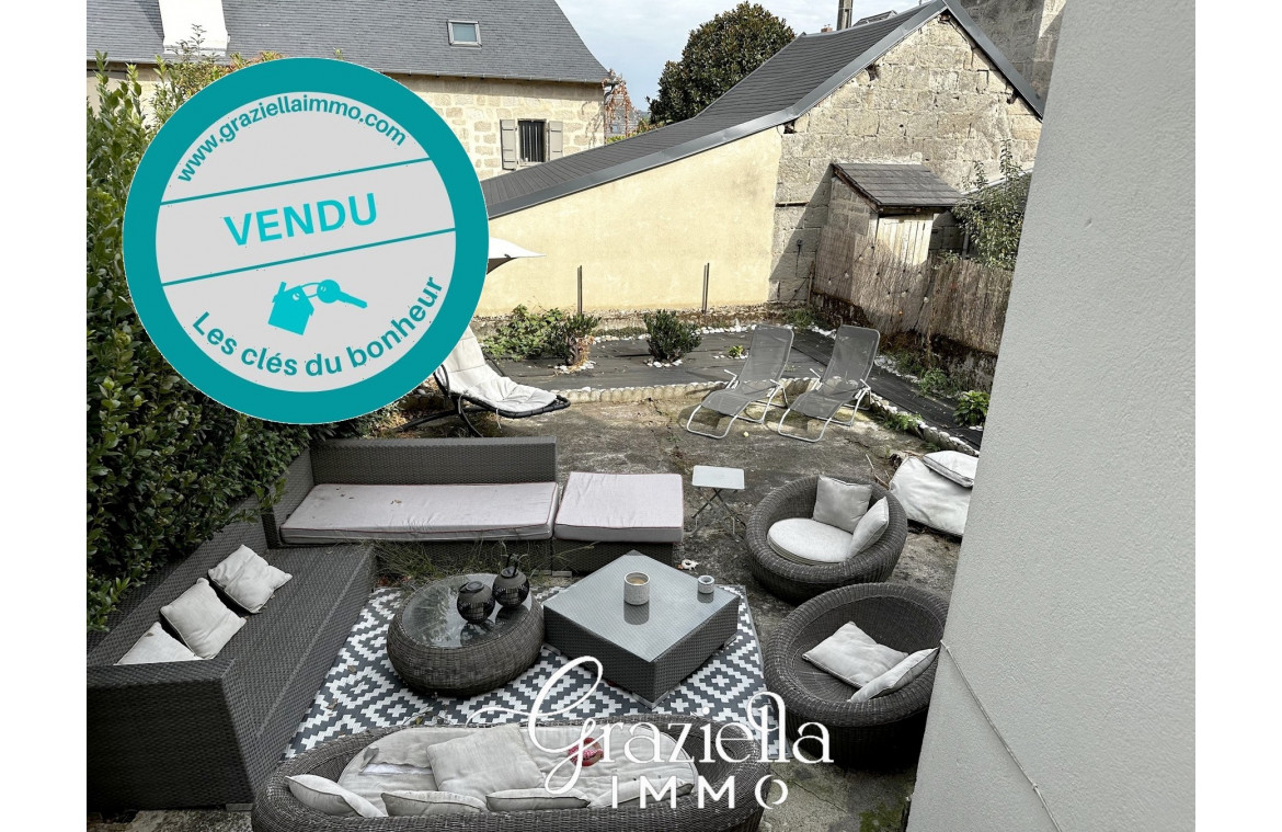 Maison en pierre avec...